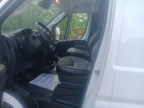Used 2024 RAM ProMaster 2500 w/ Convenience Group FWD image 10