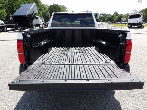 Used 2024 Toyota Tacoma SR RWD image 34