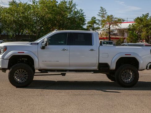 Used 2020 GMC Sierra 3500 Denali w/ Denali Ultimate Package AWD/4WD image 8