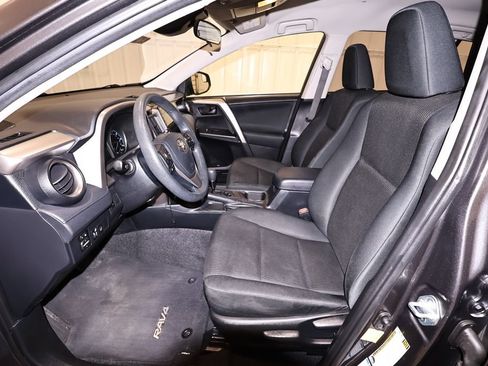 Used 2018 Toyota RAV4 LE w/ Carpet Mat Package AWD/4WD image 14