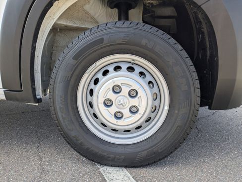 Used 2025 RAM ProMaster 2500 w/ Convenience Group image 10