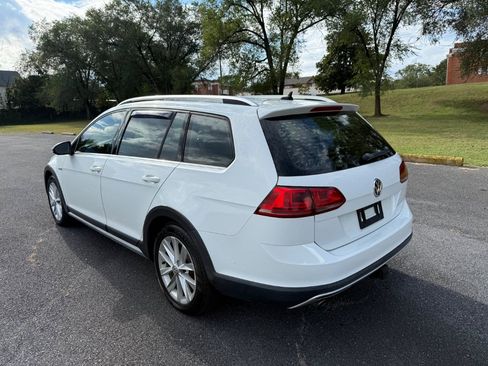 Used 2017 Volkswagen Golf Alltrack S AWD/4WD image 7