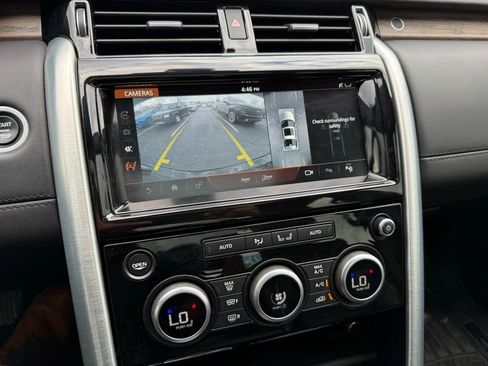 Used 2020 Land Rover Discovery HSE Luxury image 11