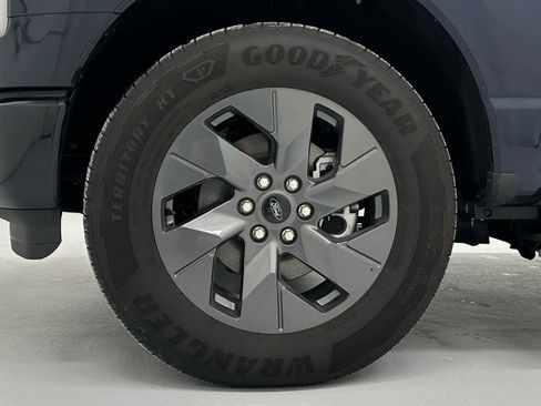 Used 2024 Ford F150 Lightning Pro image 9