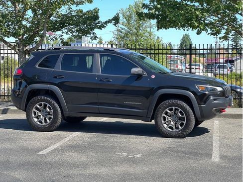Used 2020 Jeep Cherokee Trailhawk w/ Cold Weather Group image 1