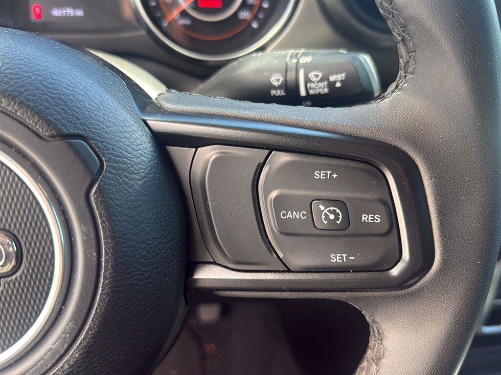 Used 2023 Jeep Gladiator Sport AWD/4WD image 11