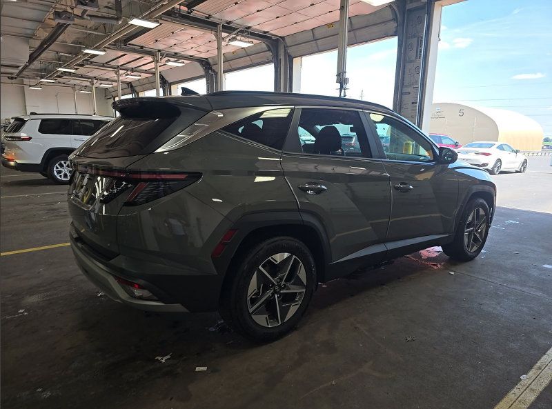 Used 2025 Hyundai Tucson SEL FWD image 8