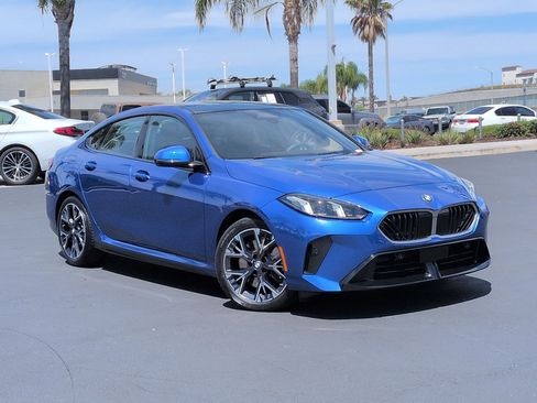 Used 2025 BMW 228i xDrive w/ Premium Package AWD/4WD image 2