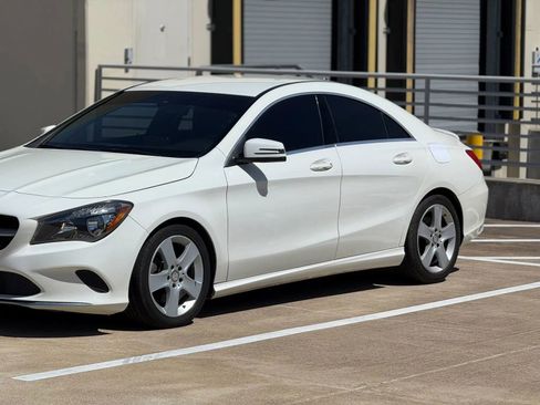 Used 2017 Mercedes-Benz CLA 250 4MATIC image 4