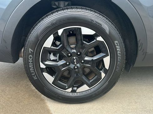 Used 2024 Kia Sorento S FWD image 16