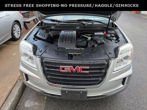 Used 2017 GMC Terrain SLE w/ Convenience Package image 9