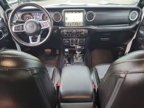 Used 2023 Jeep Wrangler Sahara w/ Cold Weather Group image 11