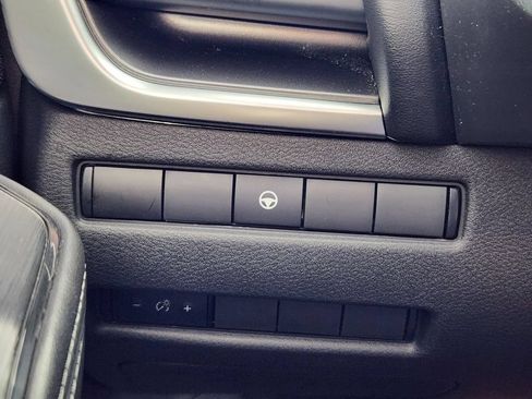 Used 2023 Nissan Rogue SV FWD image 27