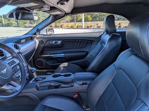 Used 2022 Ford Mustang Premium image 19