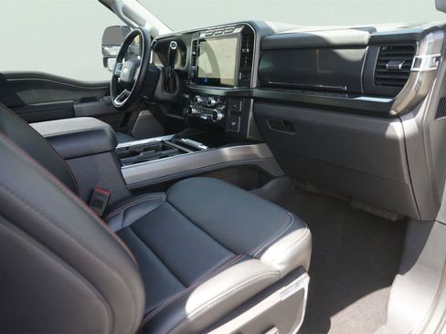 Used 2024 Ford F250 Lariat w/ Lariat Ultimate Package AWD/4WD image 17