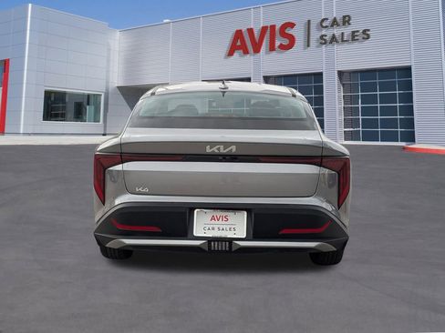 Used 2025 Kia K4 LXS image 5