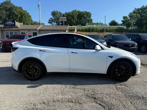 Used 2020 Tesla Model Y Long Range AWD/4WD image 3