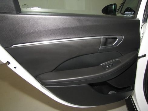Used 2023 Hyundai Sonata SEL FWD image 13