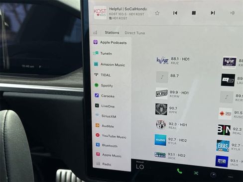 Used 2022 Tesla Model S image 19