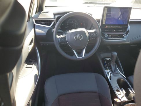 Certified 2025 Toyota Corolla SE w/ SE Premium Package FWD image 11