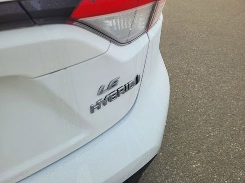 Used 2023 Toyota Corolla LE image 7