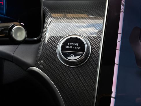 Used 2024 Mercedes-Benz GLC 43 AMG 4MATIC image 27