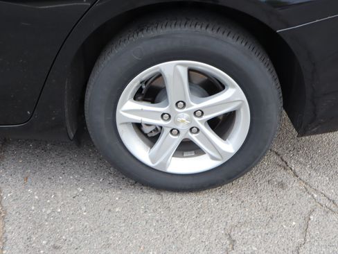 Used 2024 Chevrolet Malibu LS FWD image 39