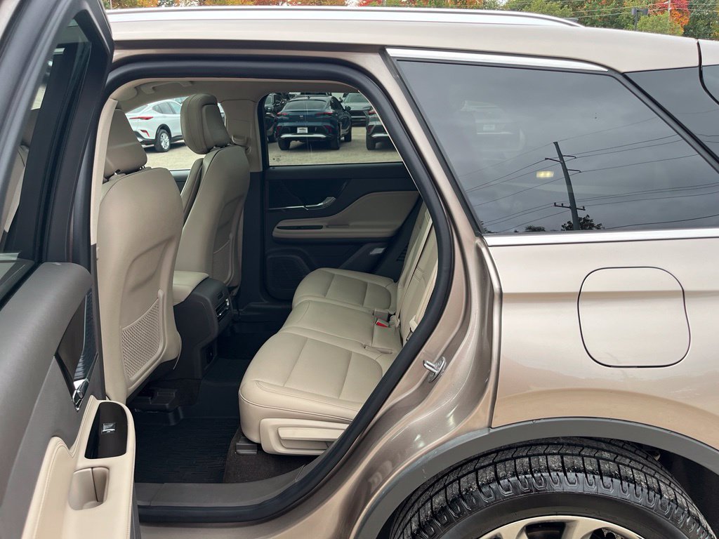 Used 2020 Lincoln Corsair AWD w/ Premium Package image 29