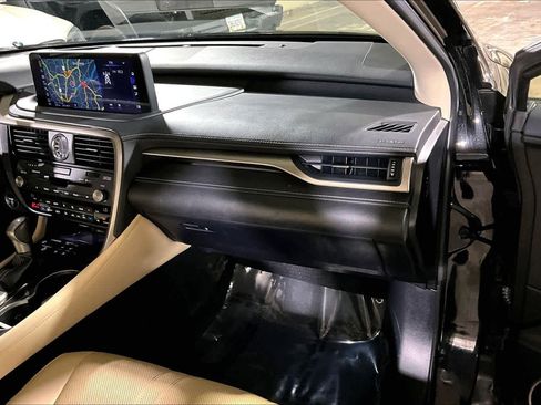 Used 2022 Lexus RX 450hL Luxury w/ Cold Area Package (CT) image 33