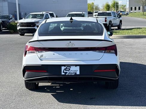 Used 2025 Hyundai Elantra Sport FWD image 26