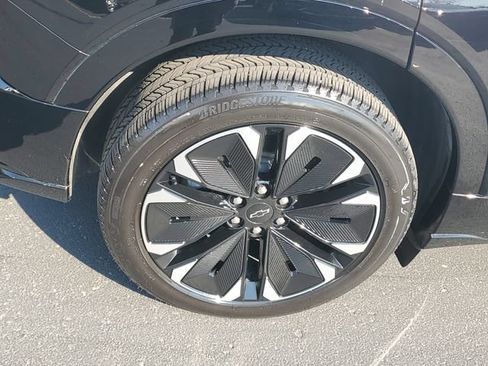 Certified 2025 Chevrolet Blazer EV RS AWD/4WD image 5