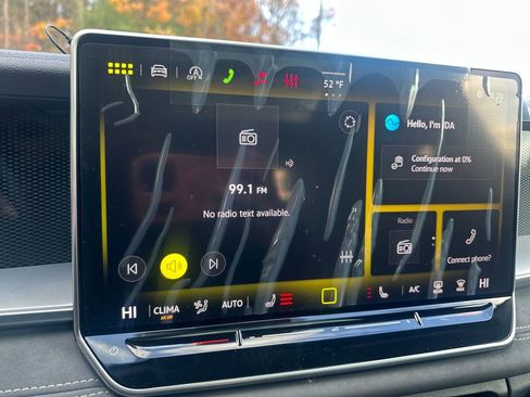 New 2026 Volkswagen Tiguan SE image 9