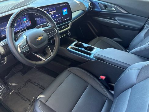 Used 2024 Chevrolet Equinox EV LT w/ Active Safety Package 3 FWD image 5