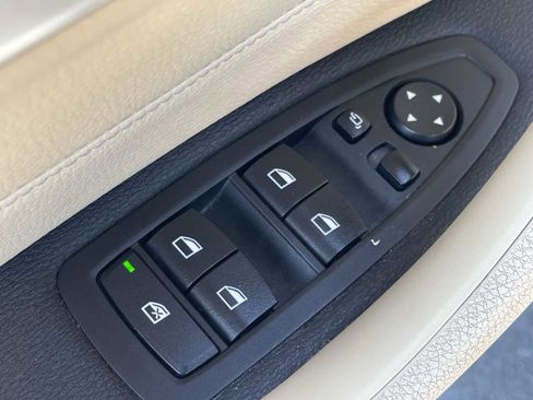 Used 2017 BMW X1 xDrive28i image 13