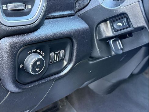 Used 2021 RAM 2500 Laramie w/ Night Edition image 26