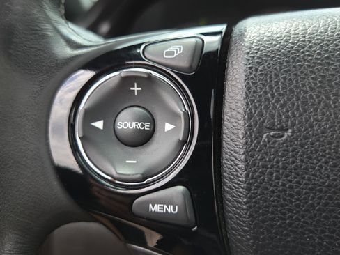 Used 2017 Honda Accord EX-L image 28