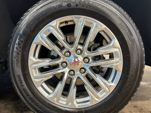 Used 2023 GMC Yukon SLT AWD/4WD image 50