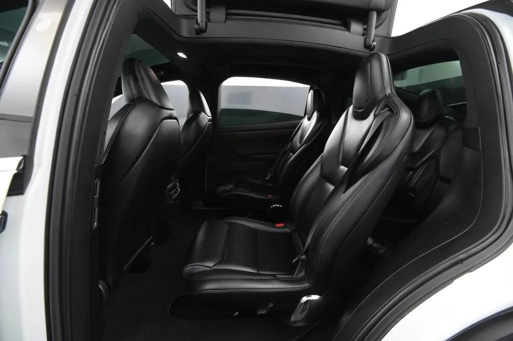 Used 2020 Tesla Model X Long Range AWD/4WD image 38