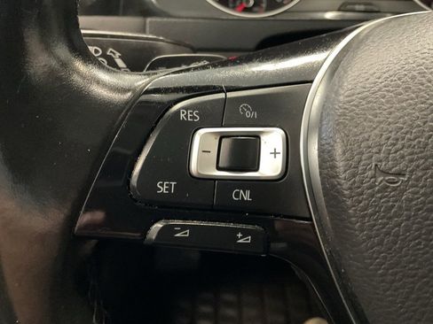 Used 2015 Volkswagen Golf TDI SEL image 12