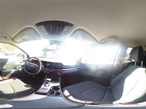 Used 2026 Kia Sportage LX FWD image 38