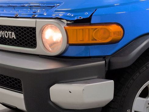 Used 2007 Toyota FJ Cruiser 4WD image 11