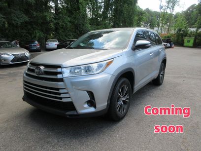 Used 2018 Toyota Highlander LE