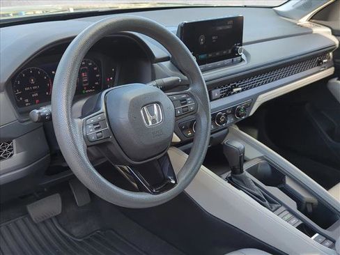 Used 2023 Honda Accord EX image 9