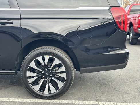 New 2025 Ford Expedition Max Platinum w/ Platinum Ultimate Package image 35