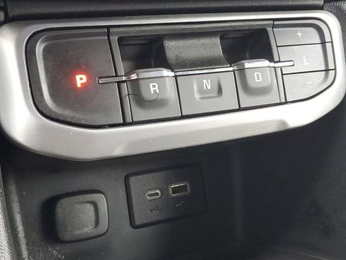 Certified 2023 GMC Acadia SLE w/ Driver Convenience Package image 30