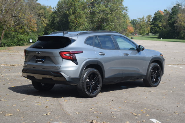 Used 2024 Chevrolet Trax ACTIV w/ Sunroof Package FWD image 26