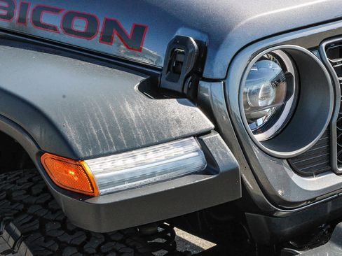 Used 2026 Jeep Wrangler Unlimited Rubicon AWD/4WD image 4