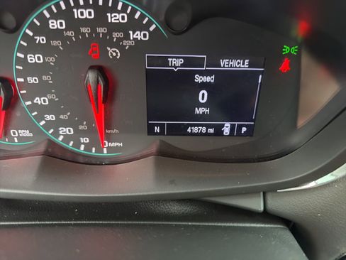 Used 2020 Chevrolet Trax LT w/ LT Convenience Package image 8