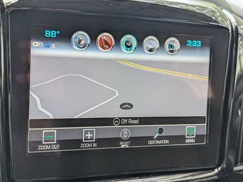 Used 2018 Chevrolet Traverse LT FWD image 25
