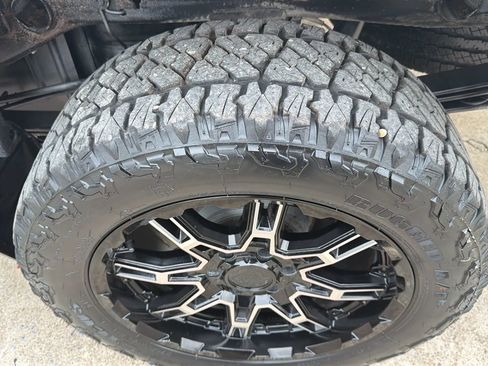 Used 2017 Chevrolet Silverado 1500 LT w/ Texas Edition RWD image 18